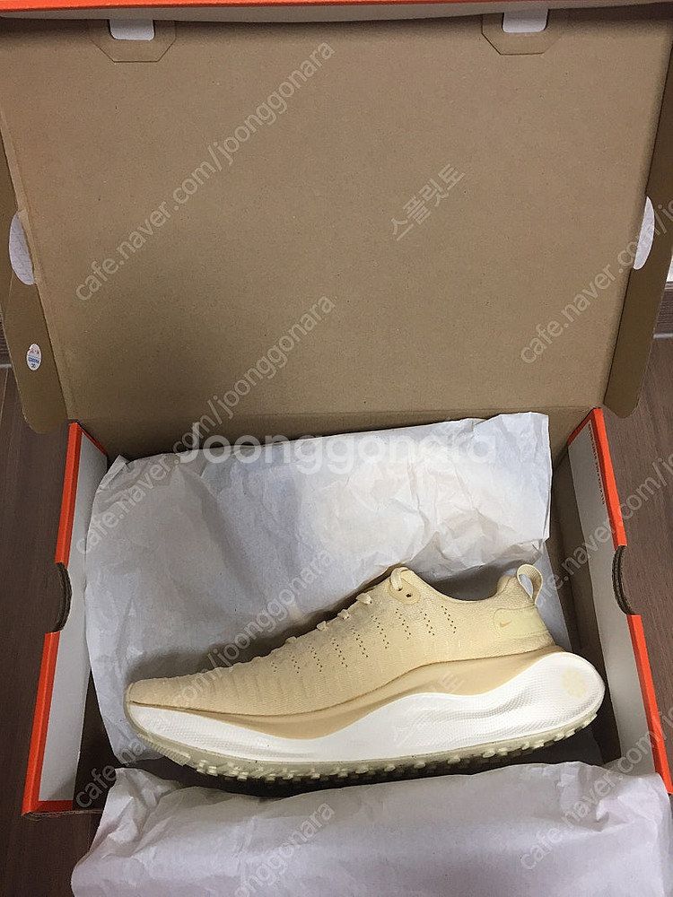 <새상품> 나이키 리액트 인피니티런 4세대 페일바닐라 ...--1