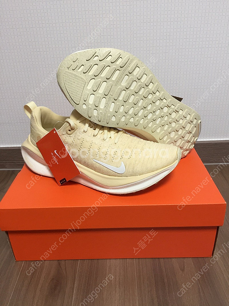 <새상품> 나이키 리액트 인피니티런 4세대 페일바닐라 ...--5