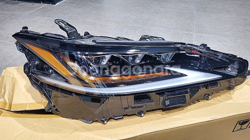 렉서스 2021 ES300h 트리플LED램프--2