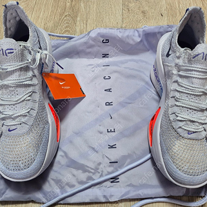 나이키 에어 줌 알파플라이 넥스트%3 아이보리색상 260mm 박스없는 새제품 26만원(택배비포함)