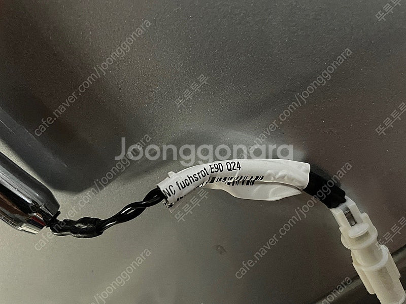 BMW E90 M 헤드레스트 2개--2