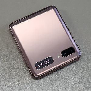 < 갤럭시 Z플립2 브론즈 22년 5월 개통 무잔상 파손XX 가성비폰 6만 판매해요>