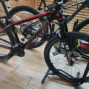 엘파마 환타시아.. g프레임 풀xt 카본 mtb팝니다.