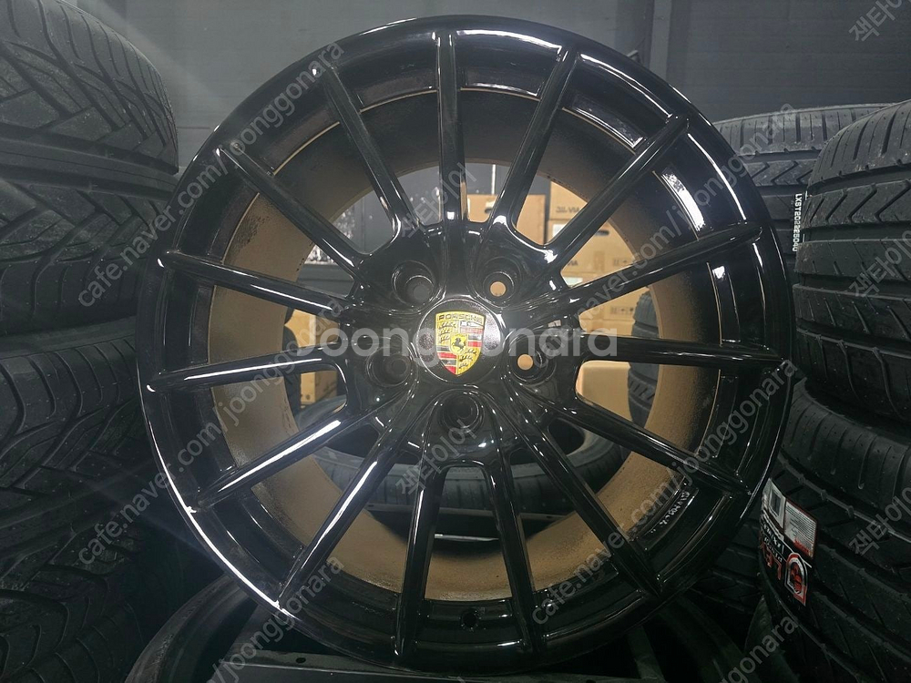 포르쉐 파나메라 970 GTS 순정 20인치 중고휠--3