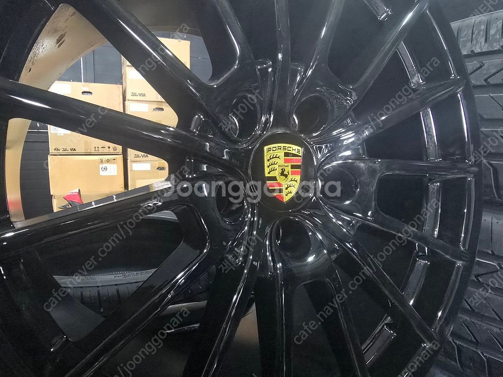 포르쉐 파나메라 970 GTS 순정 20인치 중고휠--4