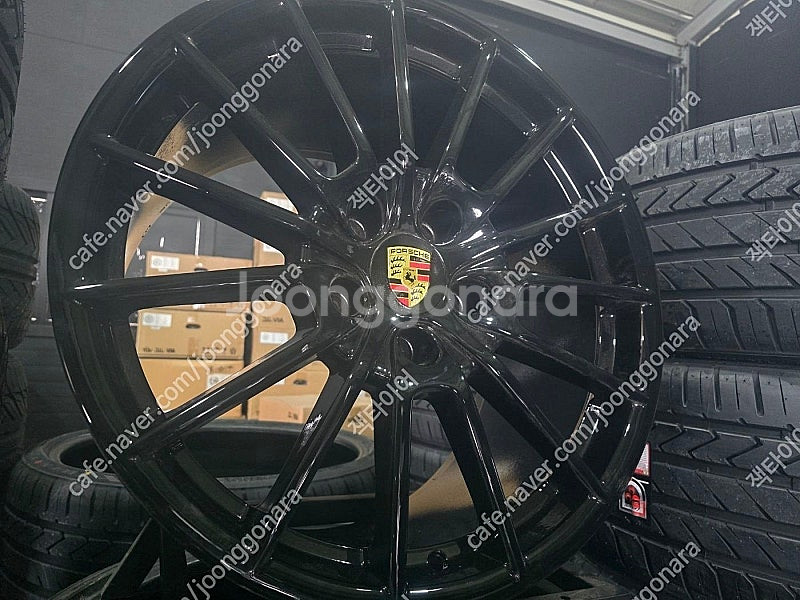 포르쉐 파나메라 970 GTS 순정 20인치 중고휠--0