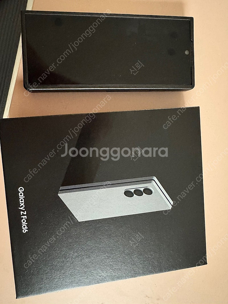 갤럭시 Z 폴드6 실버팜 256G(삼성케어 양도 가능)--0