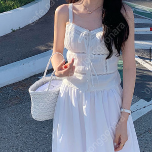 르플레인 파리 스커트 + 소프 블라우스
