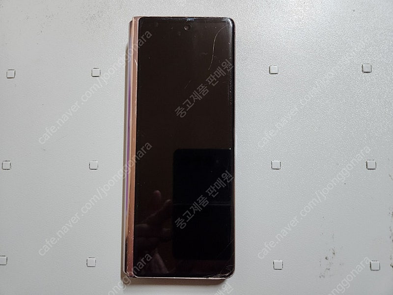 갤럭시 Z 폴드2 브론즈 256GB 팝니다--1