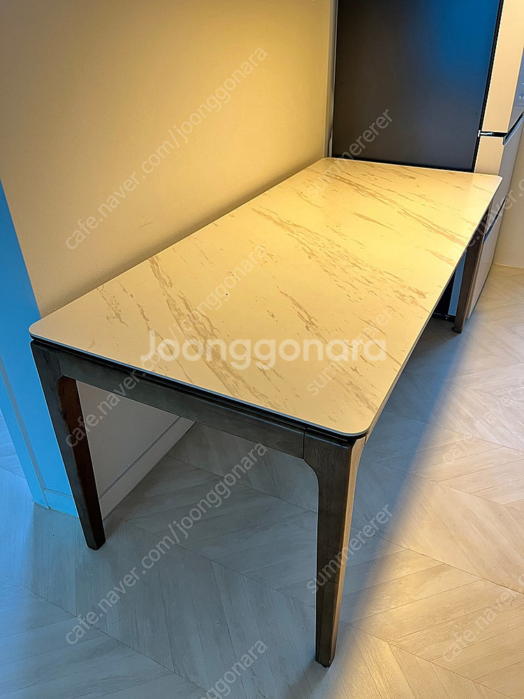 6인용 세라믹 식탁 판매--0