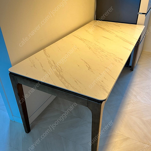 6인용 세라믹 식탁 판매