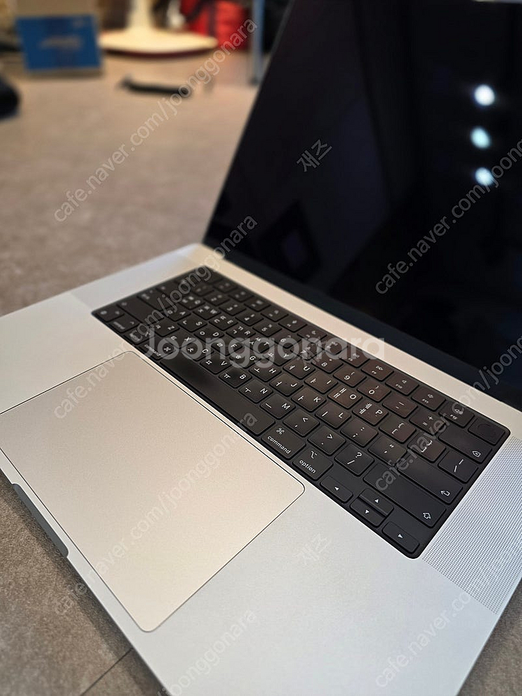 맥북프로 M3 MAX 16인치 실버 판매합니다 (14c...--4