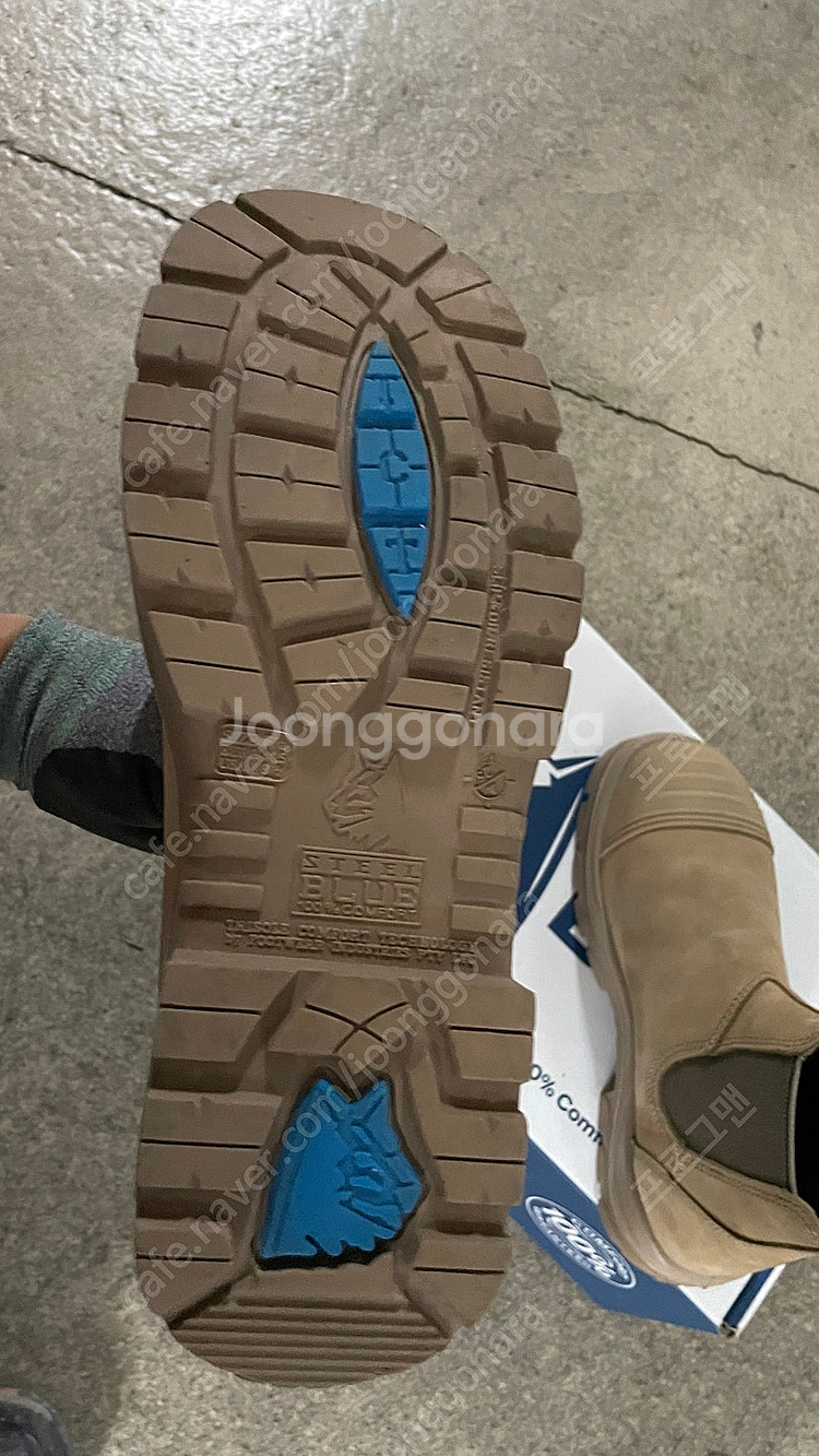 스틸블루 steelblue 안전화 샌드색상 265 (us8.5) 판매합니다--3