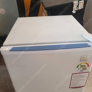 미니냉장고 15만원 미니 냉동고 15만원 각각 싸게팝니다~먼저오시면 팔아요 성남모란 언능오세요 가성비 갑
