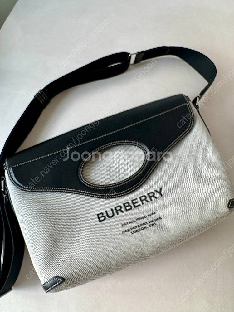 (급매) 버버리 burberry 남성 메신저백 크로스백--5