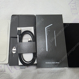 (박스풀 자급제폰) 갤럭시 S25 울트라 티타늄 제트블랙 1TB / 램 16g (1테라 램 16기가) 판매합니다.