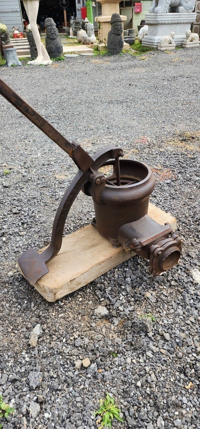 초대형 작두펌프 이미지