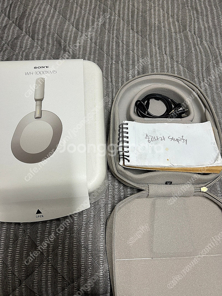 SONY WH-1000XM5 실버--3