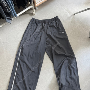 (청주) 아디다스 아딜레늄3 트랙팬츠 XL JY8880