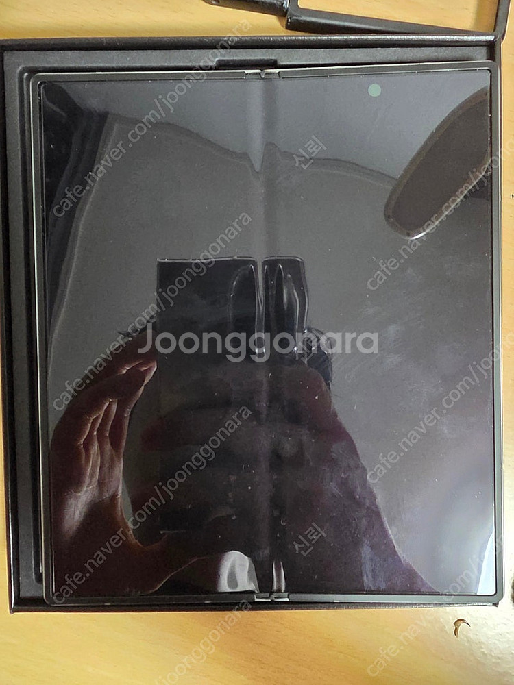 갤럭시 Z 폴드6 실버팜 256G(삼성케어 양도 가능)--1