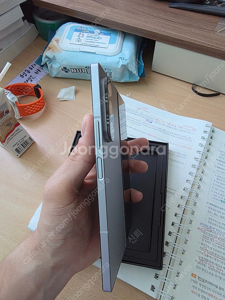 갤럭시 Z 폴드6 실버팜 256G(삼성케어 양도 가능)--8
