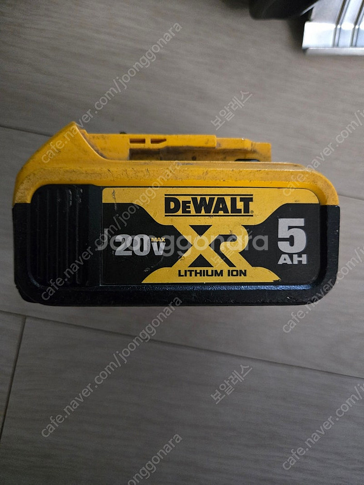 디월트 임팩 dcf880 / 배터리20v5ah / 가방--1