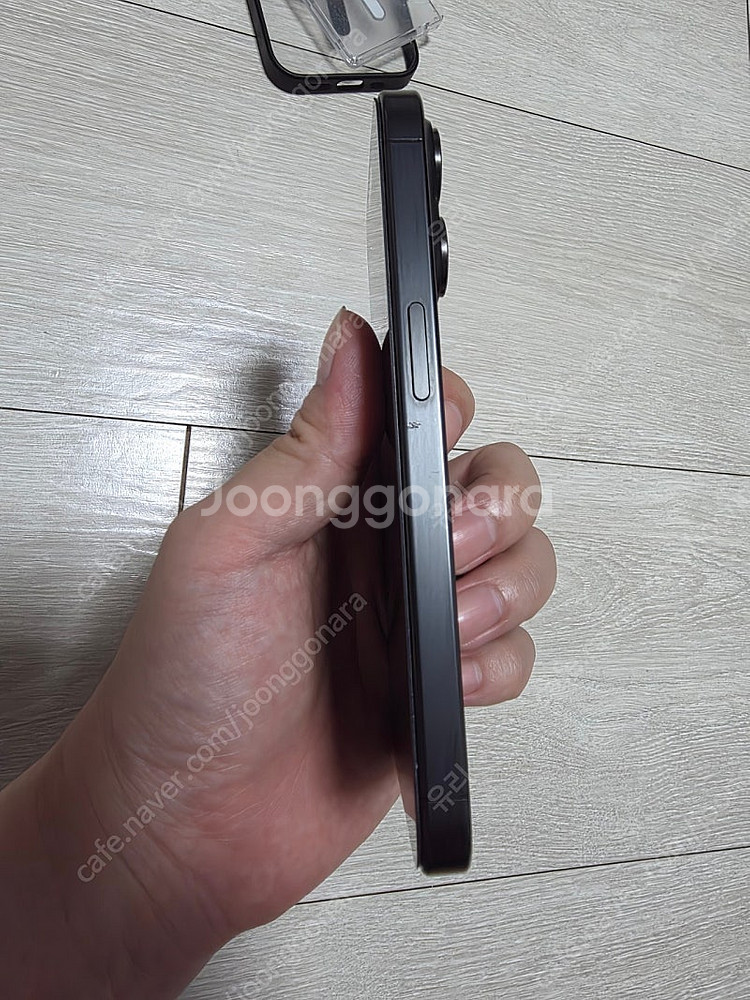 아이폰 15프로 256 블랙 팝니다--5