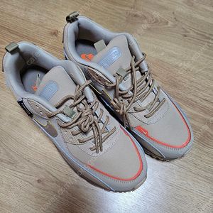 나이키 에어맥스90 SURPLUS 새제품 270