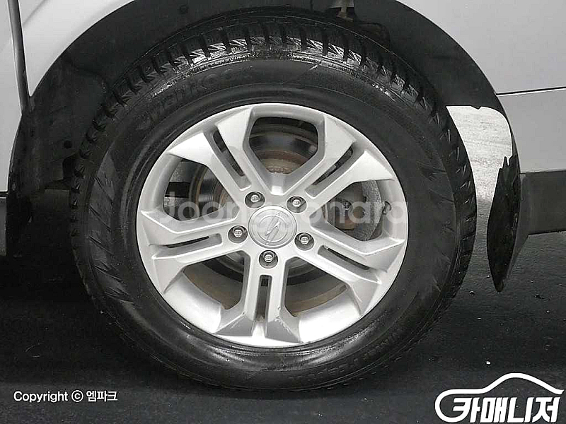 KG모빌리티(쌍용) 코란도스포츠 디젤 2WD CX5 중...--9