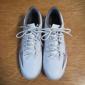 1회착용 미즈노 풋살화 (260)
