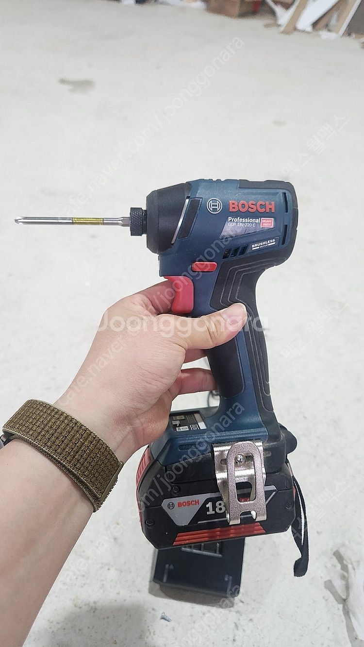 청주 gdr18v 220c 보쉬 임팩 배터리5ah 충전...--1