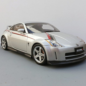 1:18 1/18 오토아트 350z nismo 다이캐스트 구매합니다.