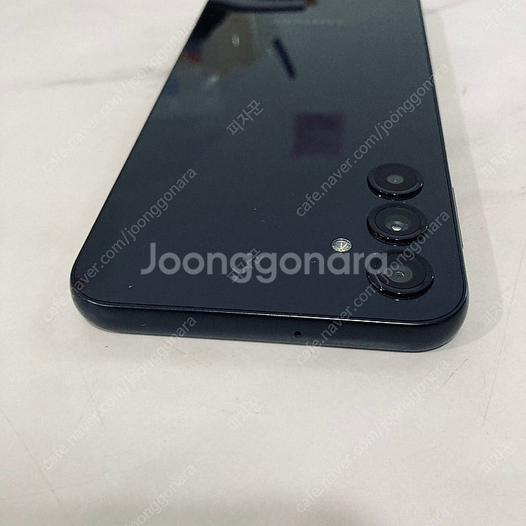 갤럭시 A24 블랙 128기가 매우깔끔한기기 7만5천원 판매합니다!--3