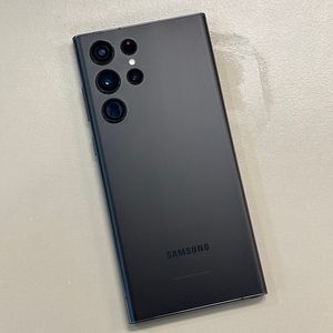 갤럭시S22울트라 블랙색상 256용량 미파손 무잔상 상태좋은단말기 35만 판매합니다