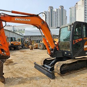 두산 SL55V 2007년식 가동만팔천 솔라55VS 02 중고굴삭기