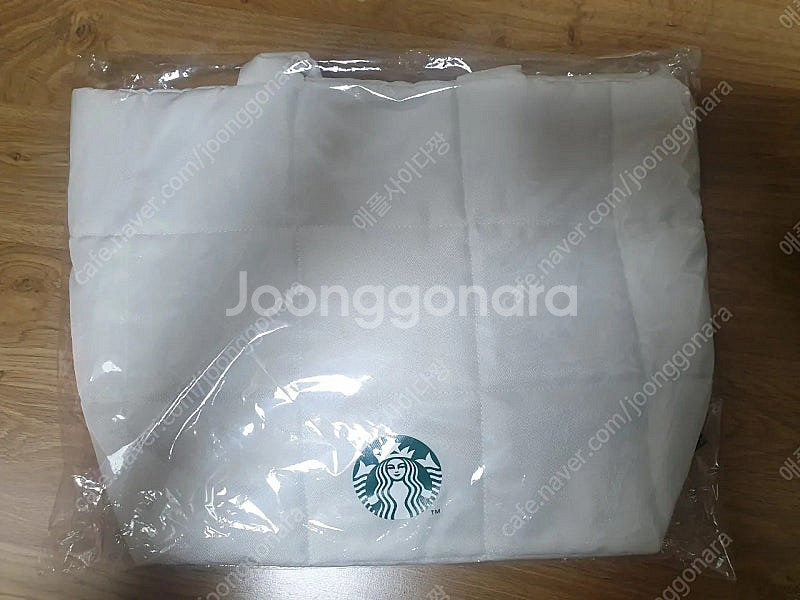 일본 스타벅스 패딩백 새상품--0