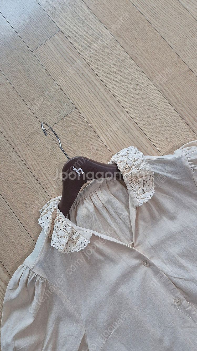 에잇세컨즈 (새상품)카라 레이스원피스 여성스런핏의 셔츠...--4