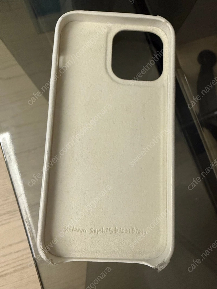 어반소피스티케이션 폰케이스 The Puffer Case 이미지