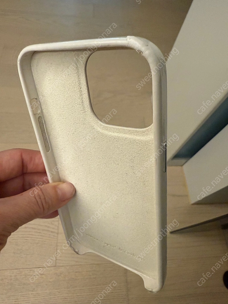 어반소피스티케이션 폰케이스 The Puffer Case 이미지