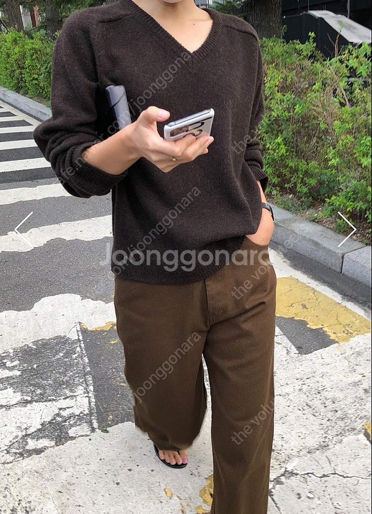 haag 헤이그 새들 브이넥 니트--0