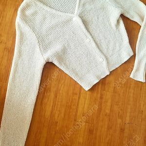 크롭 여름 간절기 가디건 연베이지. 새제품 메이빈스 원로그 베니토 렌느오큐페 아뜨랑스 모코블링프로스트제이 살롱드코코프영띵 블랙업 어텀