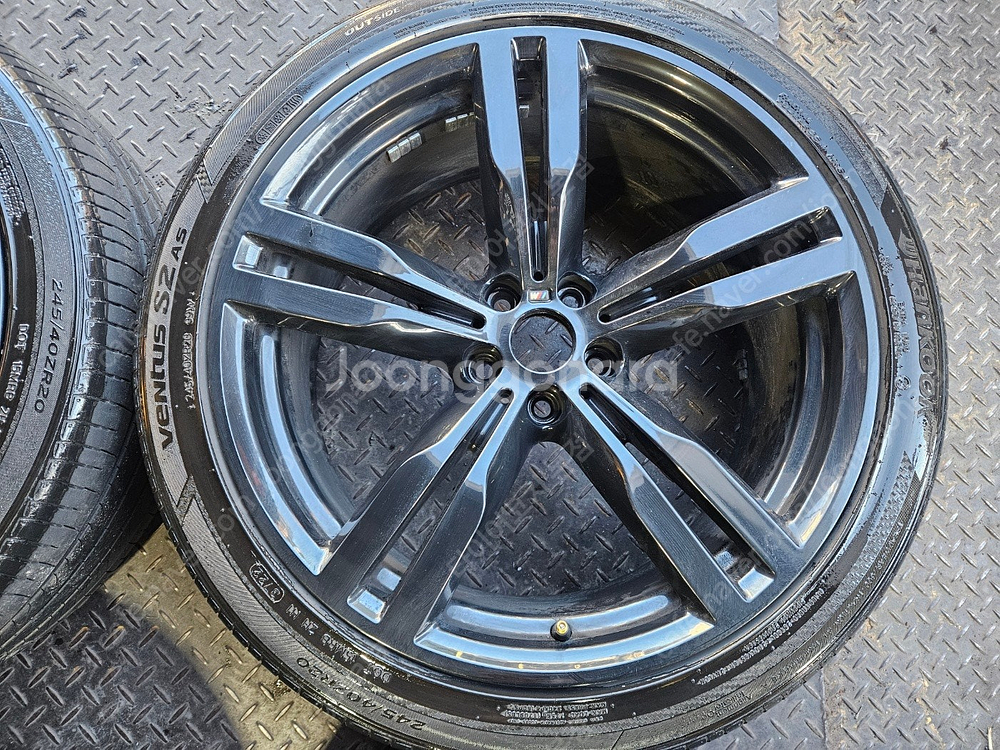 20인치 BMW 7시리즈 648M 유광블랙 중고휠타이어...--2