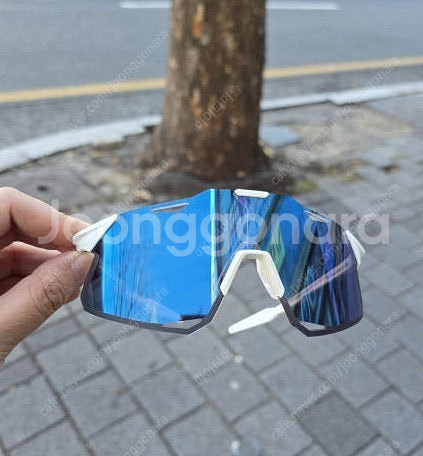 100% 하이퍼크래프트 바스티유 변색렌즈 새제품 팝니다...--2