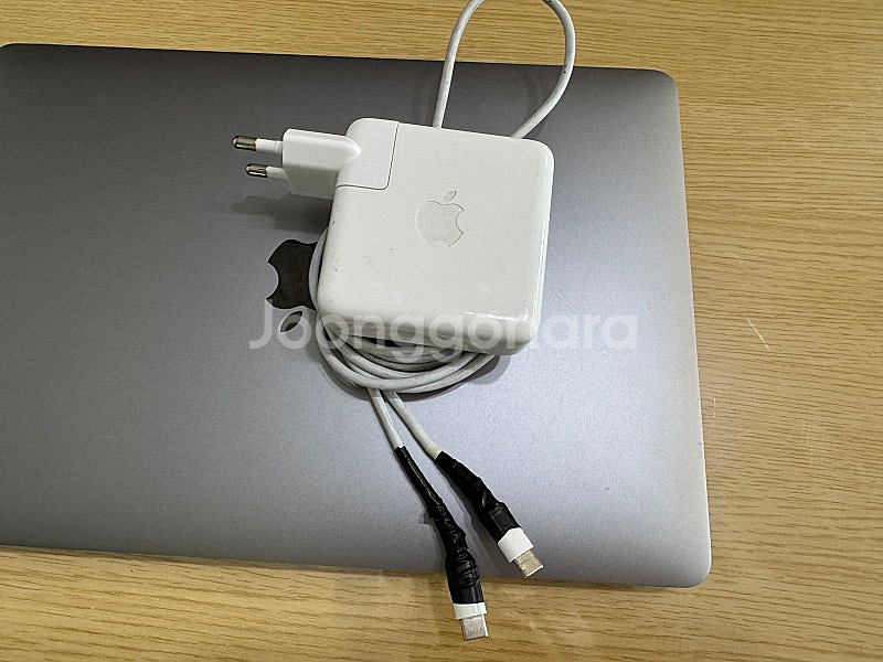 맥북프로 13인치 256GB 2019년형--6