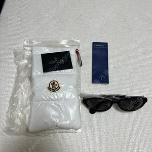 몽클레어 선글라스 블랙 새상품 팔아요.