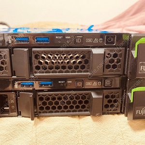 후지쯔 서버, Fujitsu PRIMERGY RX100 S8 1U rack server