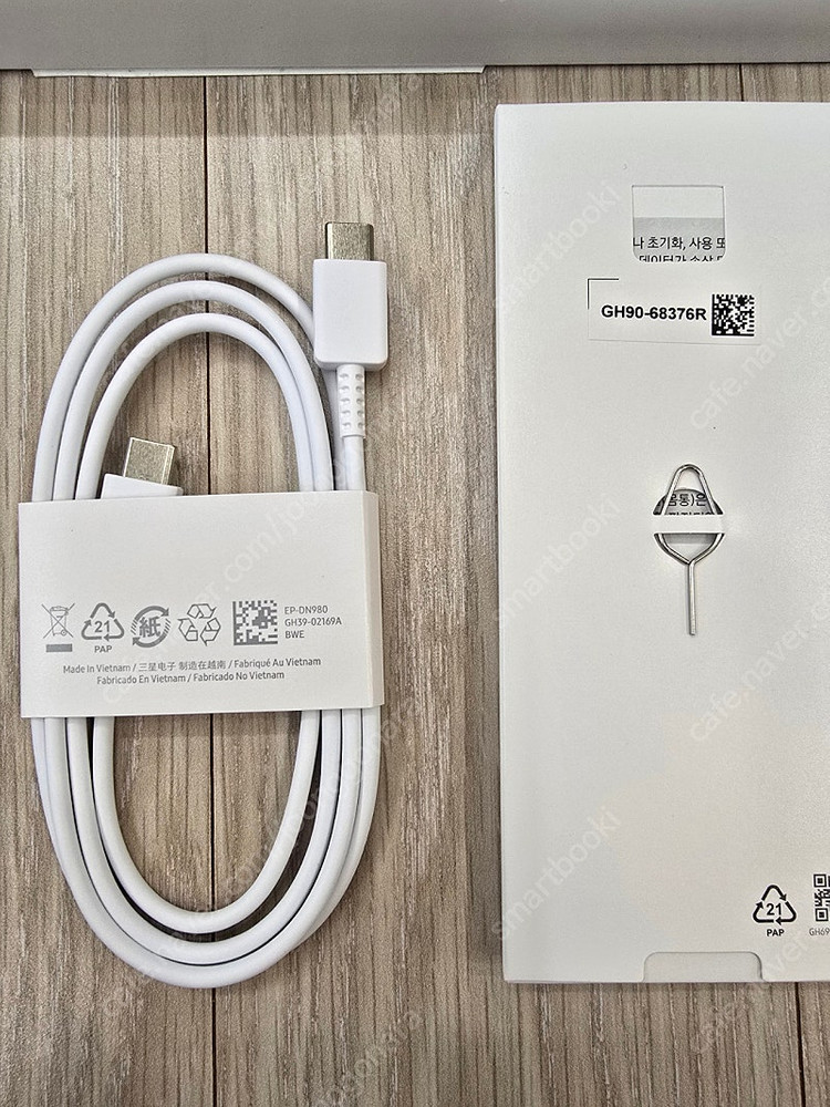 갤럭시 탭 S9 FE+ 5G 구성품 포함 빈박스 이미지