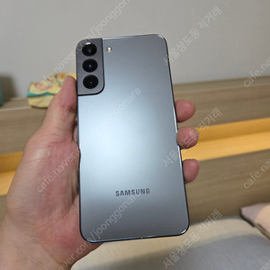 갤럭시 S22 플러스 256 자급제 그라파이트 팝니다