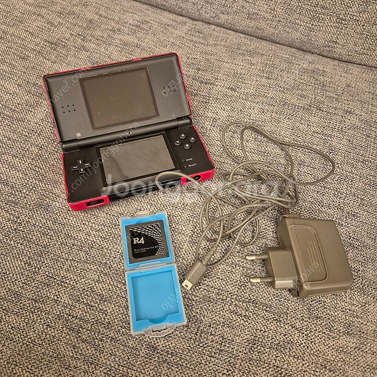 닌텐도ds lite 본체 + 충전기 + r4칩--0