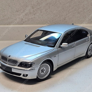 가격 인하 1/18 1:18 교쇼 BMW E66 7시리즈 760Li 다이캐스트 모형자동차